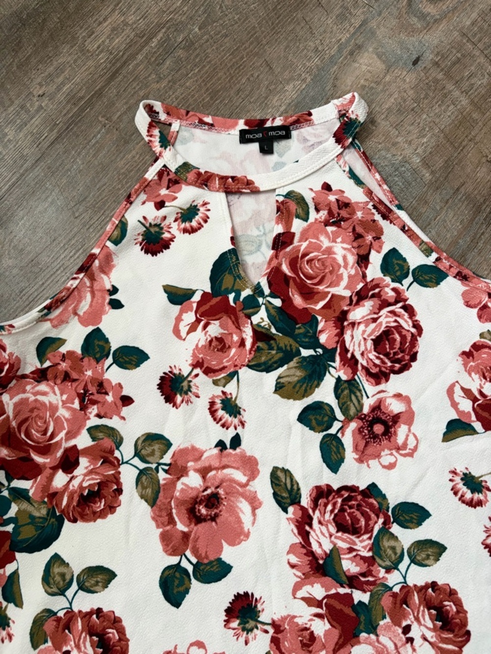 🌸 $10 SALE 🌸 Moa Moa White Floral Halter Camisole with Pink Roses - Picture 2 of 5